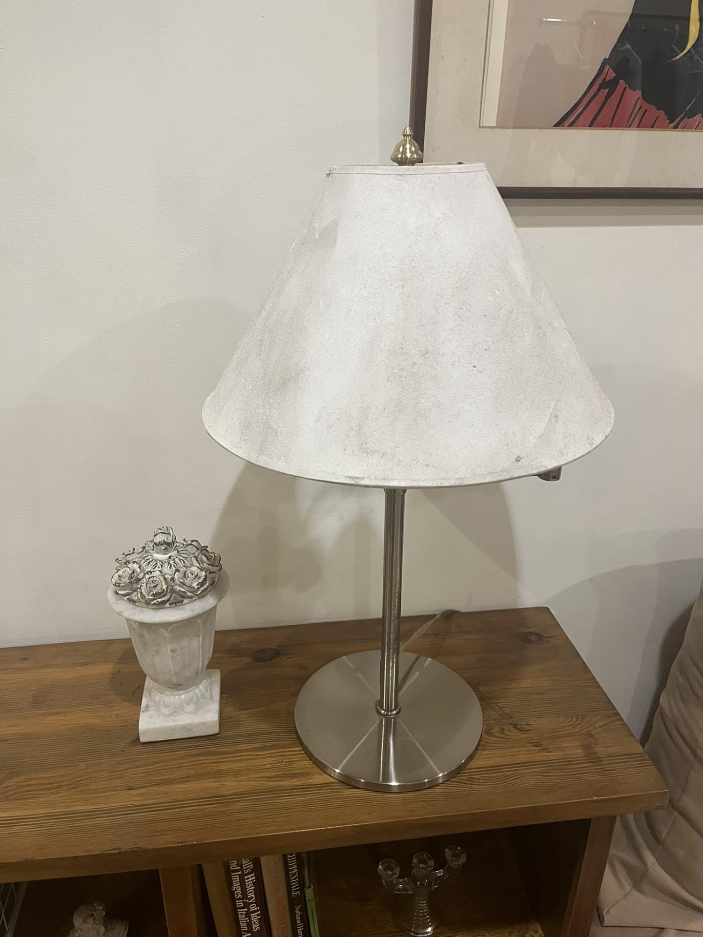 テーブルライトのフィニアル